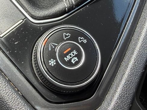 Used 2022 Volkswagen Tiguan S AWD/4WD image 11