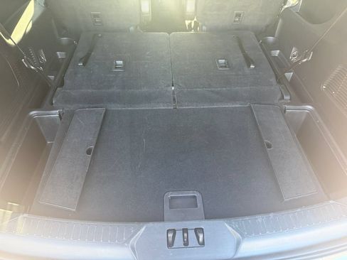 Used 2023 Ford Explorer XLT w/ Equipment Group 202A AWD/4WD image 11