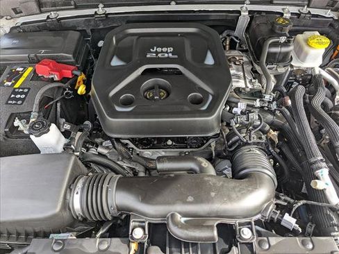 Used 2022 Jeep Wrangler Unlimited Sahara image 23