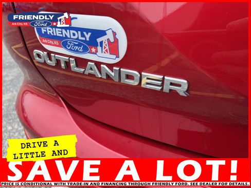 Used 2024 Mitsubishi Outlander SE image 43