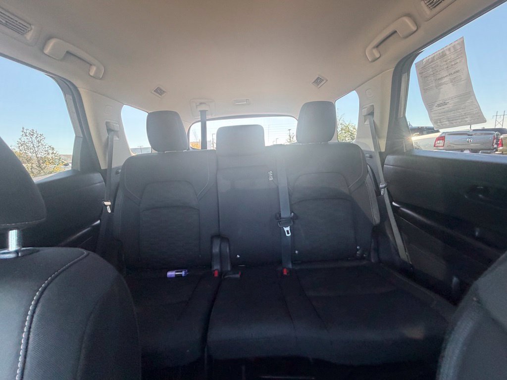Used 2023 Nissan Pathfinder S FWD image 34
