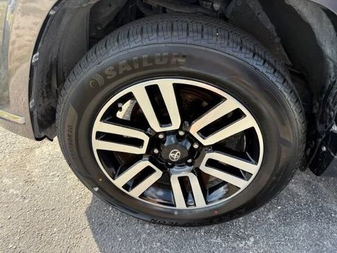 Used 2018 Toyota 4Runner Limited AWD/4WD image 8