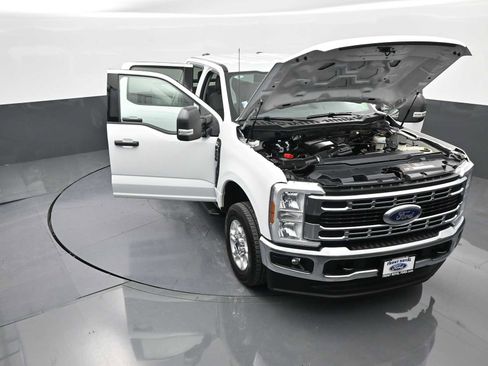 Used 2025 Ford F250 XLT image 67