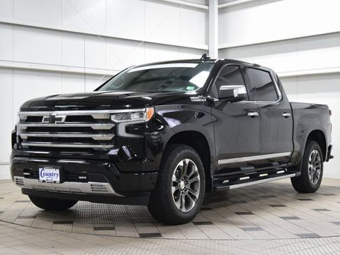 Used 2024 Chevrolet Silverado 1500 High Country w/ Technology Package image 3