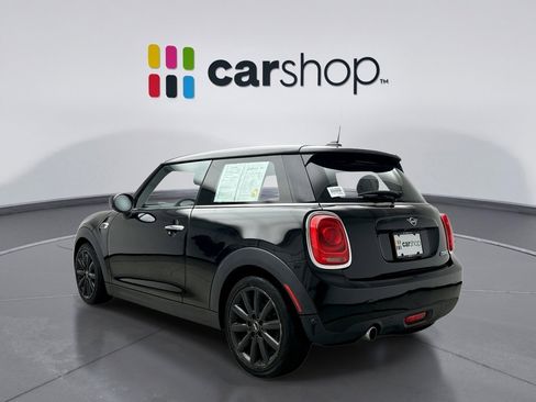 Used 2021 MINI Cooper 2-Door Hardtop image 3