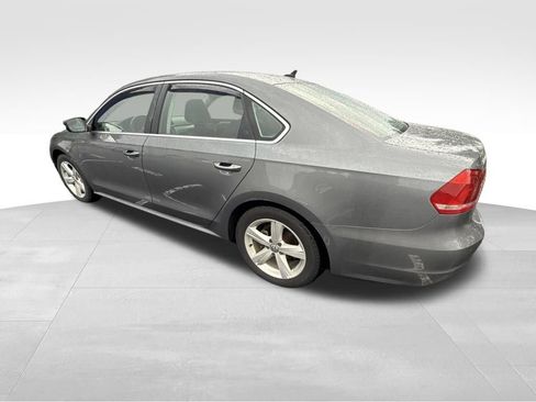 Used 2014 Volkswagen Passat 2.5 SE FWD image 5