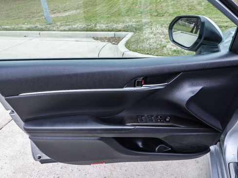 Used 2023 Toyota Camry SE FWD image 35