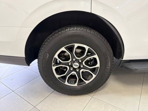 Used 2024 Ford Expedition XLT image 29