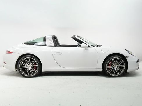 Used 2015 Porsche 911 Targa 4 AWD/4WD image 9