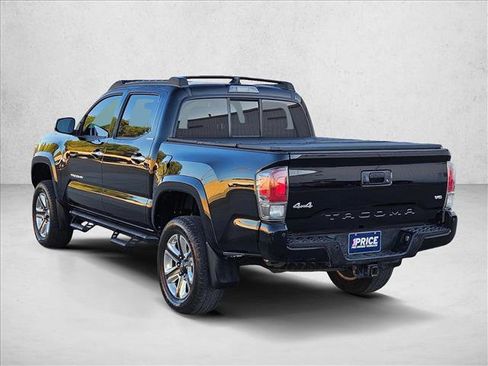 Used 2016 Toyota Tacoma Limited w/ Towing Package image 7