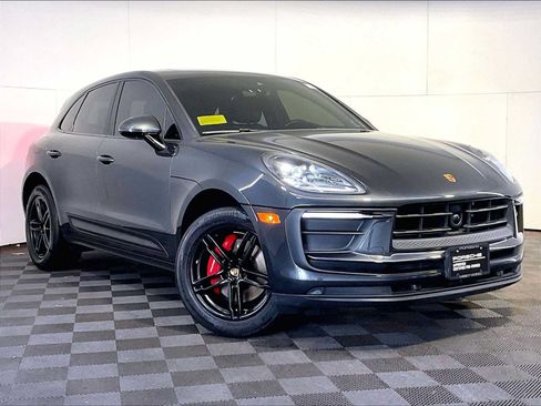 Certified 2024 Porsche Macan AWD/4WD image 9