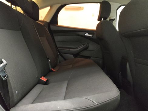 Used 2015 Ford Focus SE w/ SE Sport Package image 19