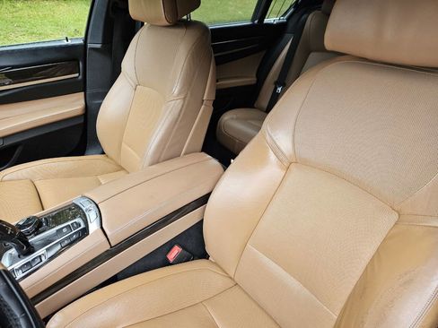Used 2014 BMW 750Li RWD image 11