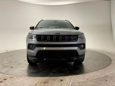 Used 2023 Jeep Compass Latitude AWD/4WD image 5