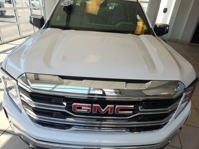Used 2024 GMC Sierra 1500 SLT w/ SLT Premium Plus Package AWD/4WD image 4