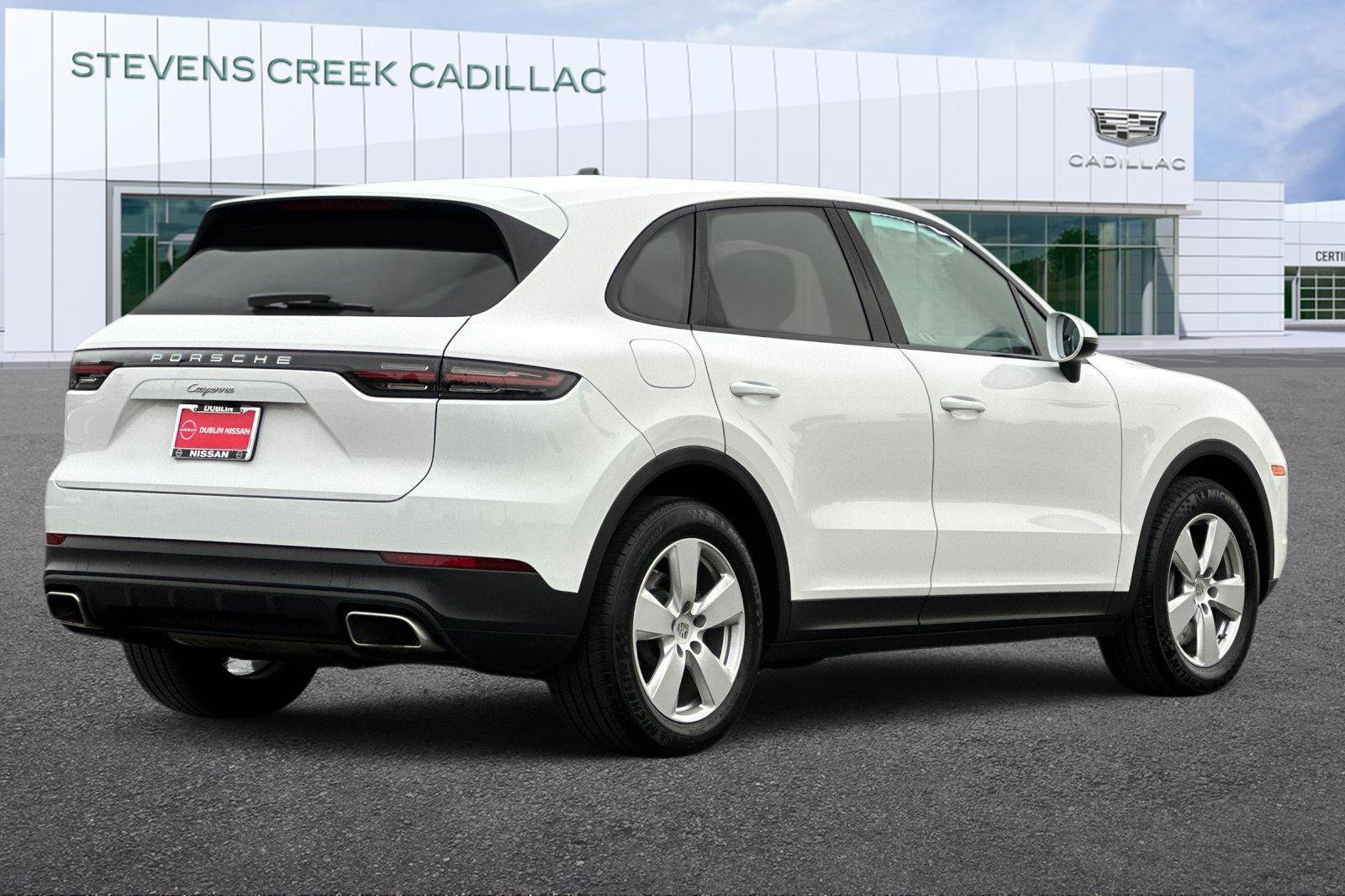 Used 2023 Porsche Cayenne AWD/4WD image 3