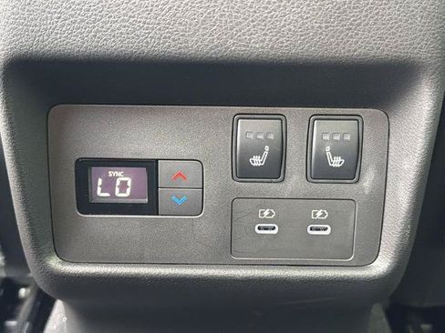 Certified 2025 Nissan Rogue Platinum w/ Platinum Premium Package FWD image 23