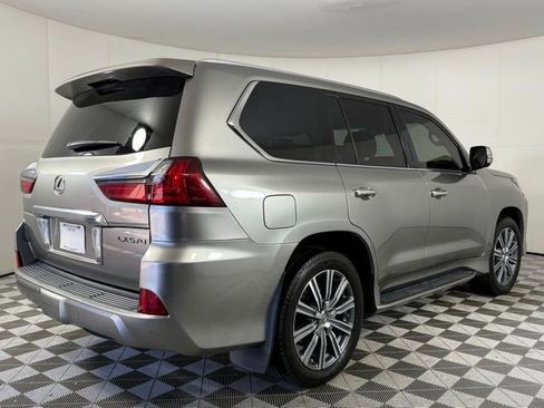 Used 2017 Lexus LX 570 4WD image 8