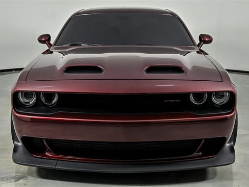Used 2018 Dodge Challenger SRT Hellcat RWD image 4