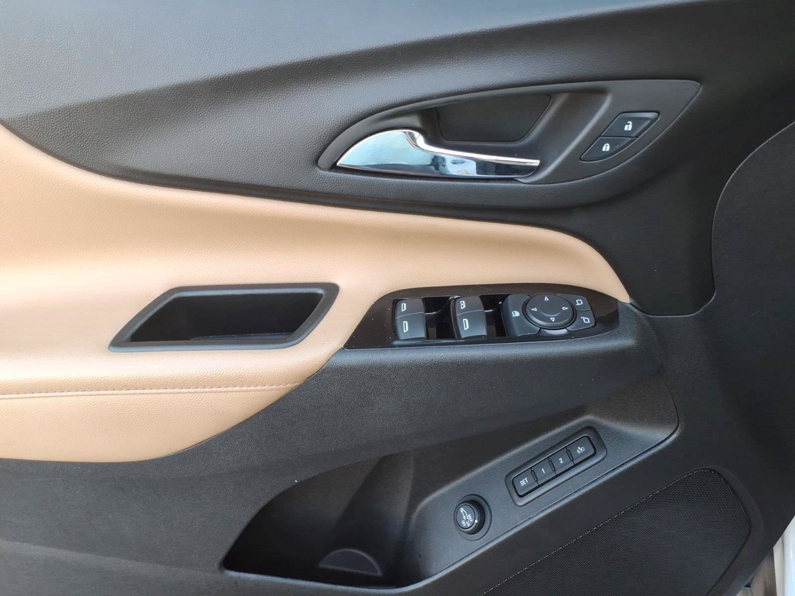 Used 2024 Chevrolet Equinox Premier FWD image 18