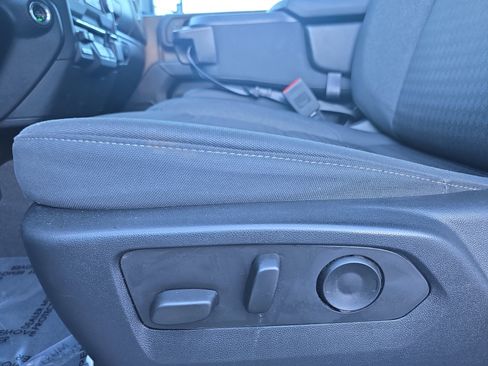 Used 2024 Chevrolet Silverado 2500 Custom w/ Custom Convenience Package image 18