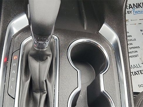 Used 2023 Chevrolet Traverse LT image 24