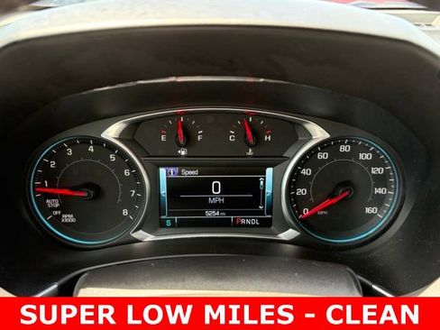 Used 2018 Chevrolet Equinox Premier FWD image 18