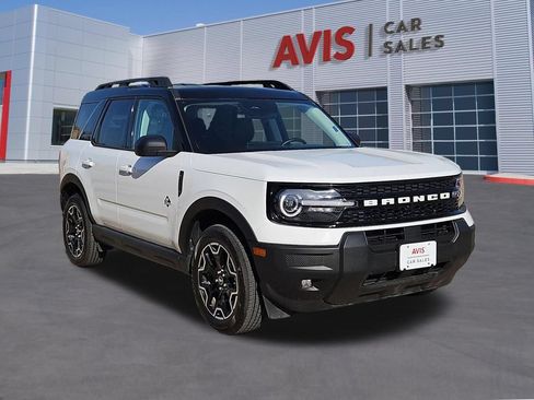 Used 2025 Ford Bronco Sport Outer Banks AWD/4WD image 3