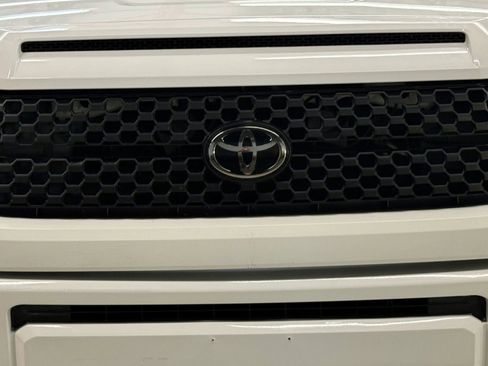 Used 2018 Toyota Tundra Platinum AWD/4WD image 5