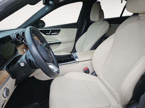 Used 2024 Mercedes-Benz C 300 Sedan image 9