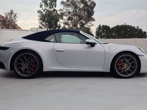 Certified 2023 Porsche 911 Carrera 4S image 8