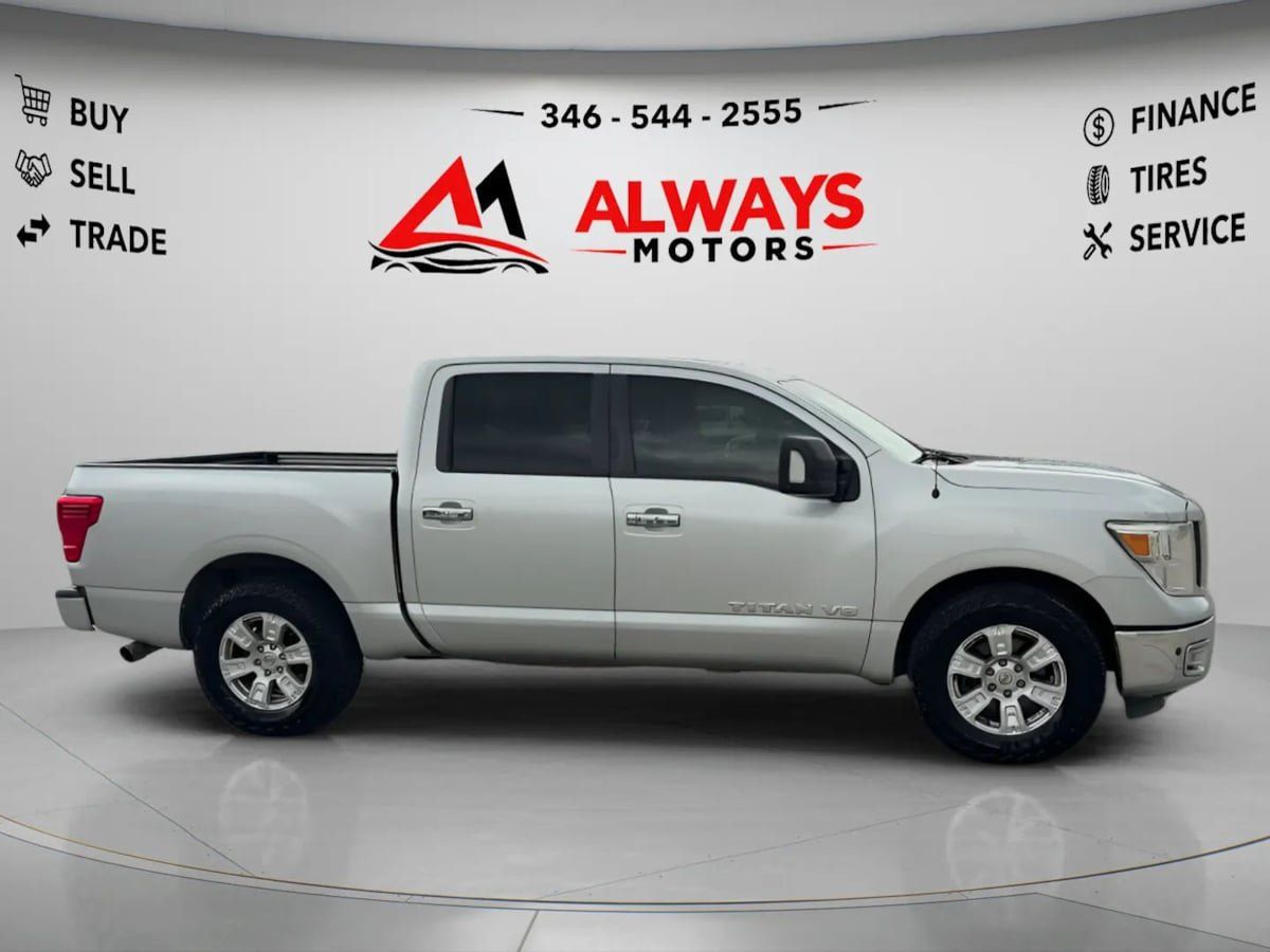 Used 2019 Nissan Titan SV w/ SV Convenience Package RWD image 4