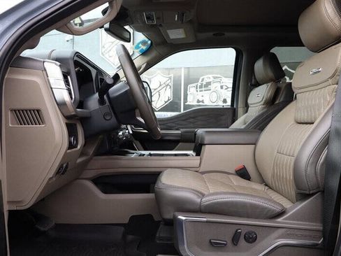 Used 2025 Ford F450 Platinum w/ Platinum Plus Package image 15