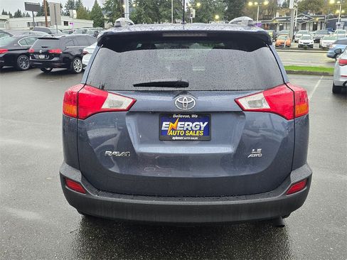 Used 2013 Toyota RAV4 LE image 7