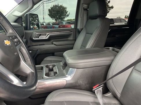 Used 2024 Chevrolet Silverado 2500 LTZ w/ LTZ Plus Package AWD/4WD image 9