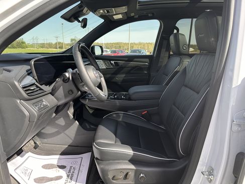 Certified 2025 Buick Enclave Avenir w/ Super Cruise Package image 15