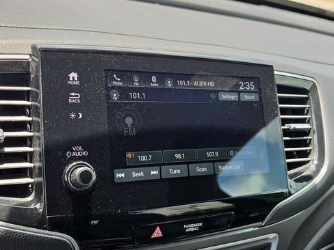 Used 2024 Honda Passport EX-L image 24