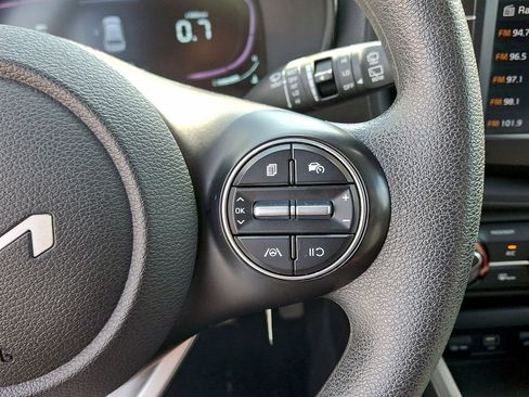 Used 2023 Kia Soul LX w/ LX Technology Package FWD image 18