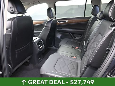 Used 2024 Volkswagen Atlas SE AWD/4WD image 18