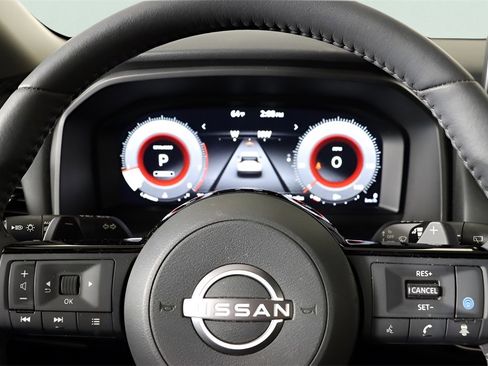 Used 2024 Nissan Rogue SL w/ SL Premium Package image 15