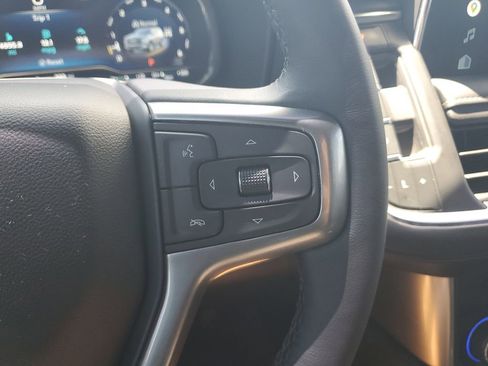 Used 2022 Chevrolet Suburban Z71 w/ Z71 Off-Road Package AWD/4WD image 20