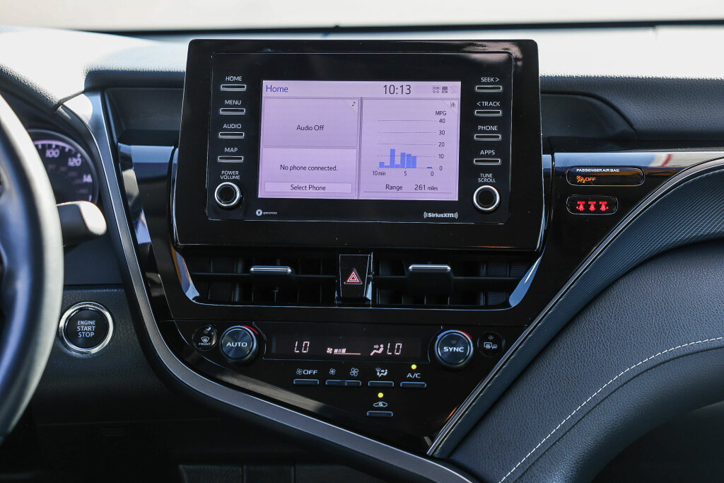Certified 2024 Toyota Camry SE w/ Convenience Package FWD image 3