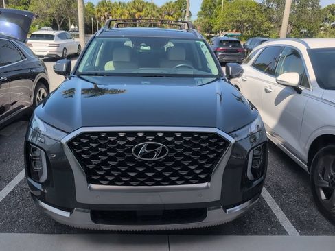Used 2022 Hyundai Palisade Calligraphy FWD image 2
