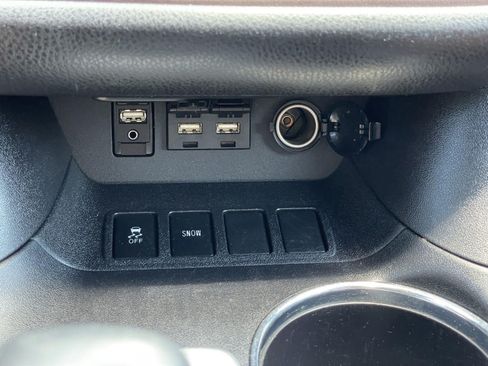 Used 2019 Toyota Highlander Limited FWD image 22