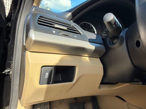 Used 2011 Honda Accord SE image 26