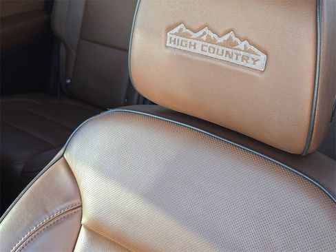 Used 2019 Chevrolet Traverse High Country image 10