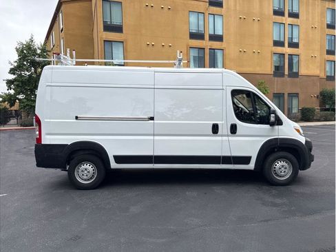 Used 2024 RAM ProMaster 2500 FWD image 6