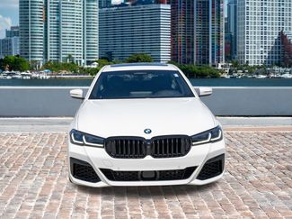 Used 2023 BMW M550i xDrive w/ Dynamic Handling Package AWD/4WD video 2