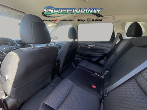 Used 2020 Nissan Rogue SV AWD/4WD image 14