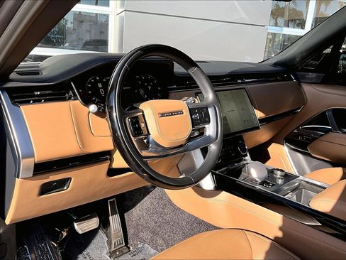 Used 2023 Land Rover Range Rover Long Wheelbase Autobiography AWD/4WD image 14